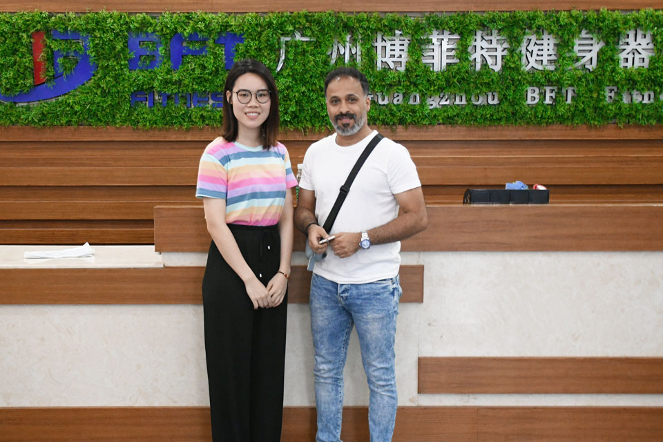 沙特采购叼嘿软件下载品牌商用健身器材