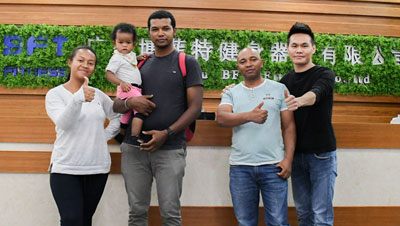 马达加斯加客户进口叼嘿软件下载健身房器材